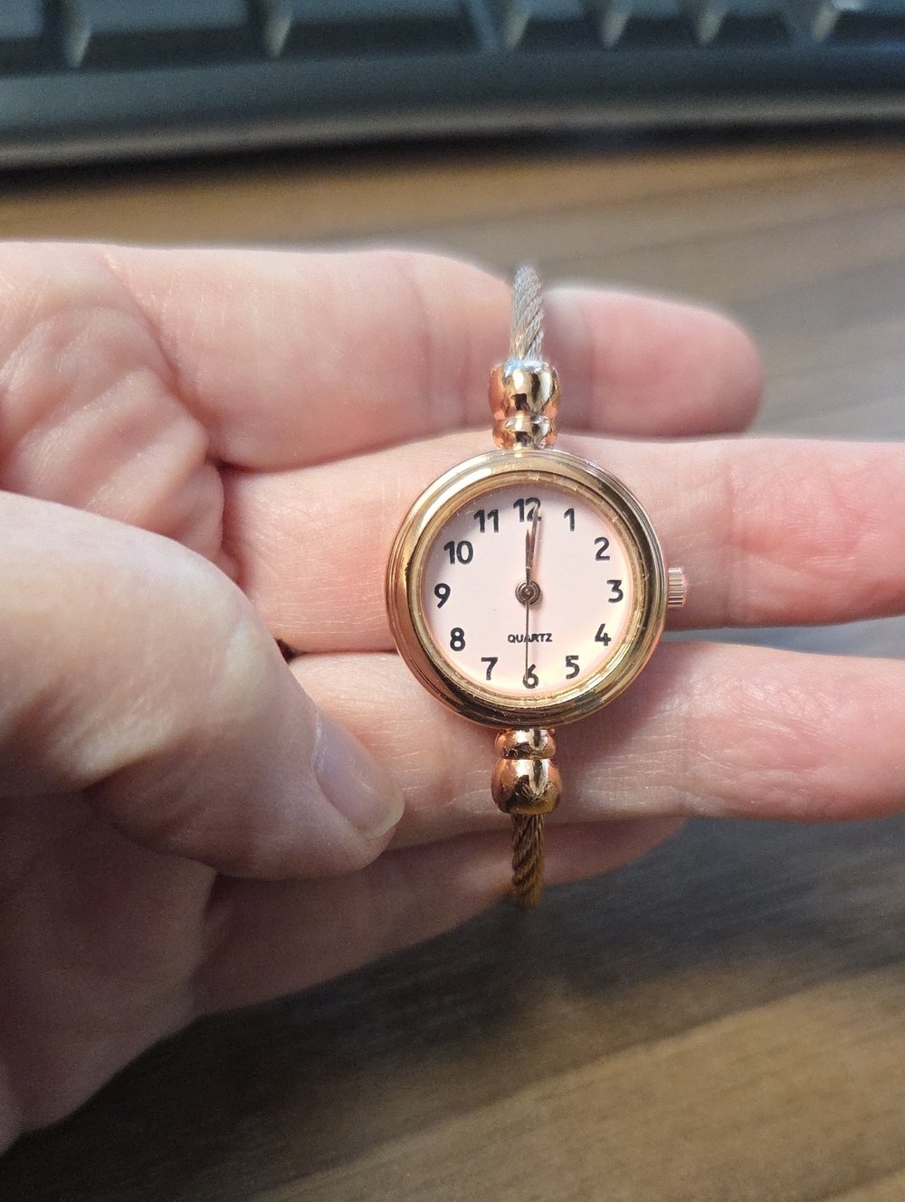 Classic Rose Gold Women's Quartz Bracelet Watch